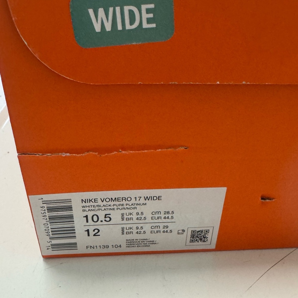 Nike Vomero 17 Wide Running Shoes